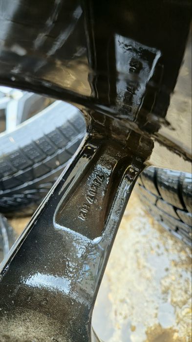 Oz Джанти 4х100 17  OZ RACING CANOVA Gloss black/ polished