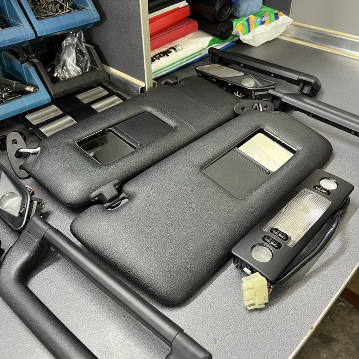 Черные элементы потолка bmw e34 бмв е34