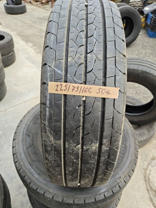 225/75/16C 121R/120R Brigestone Duravis