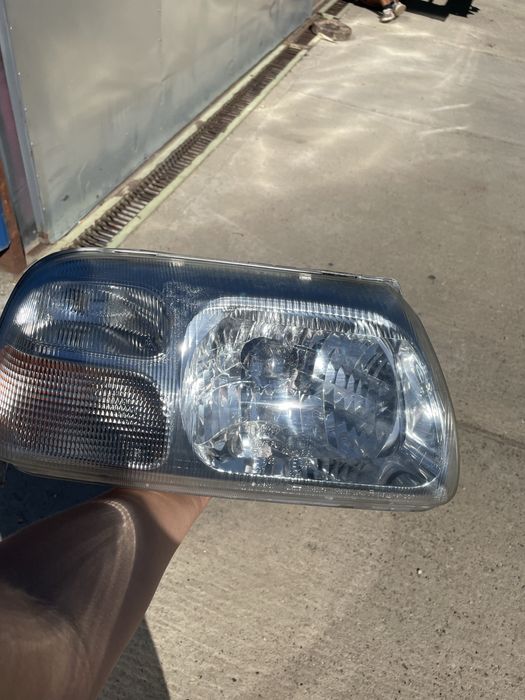 Десен фар за гранд витара