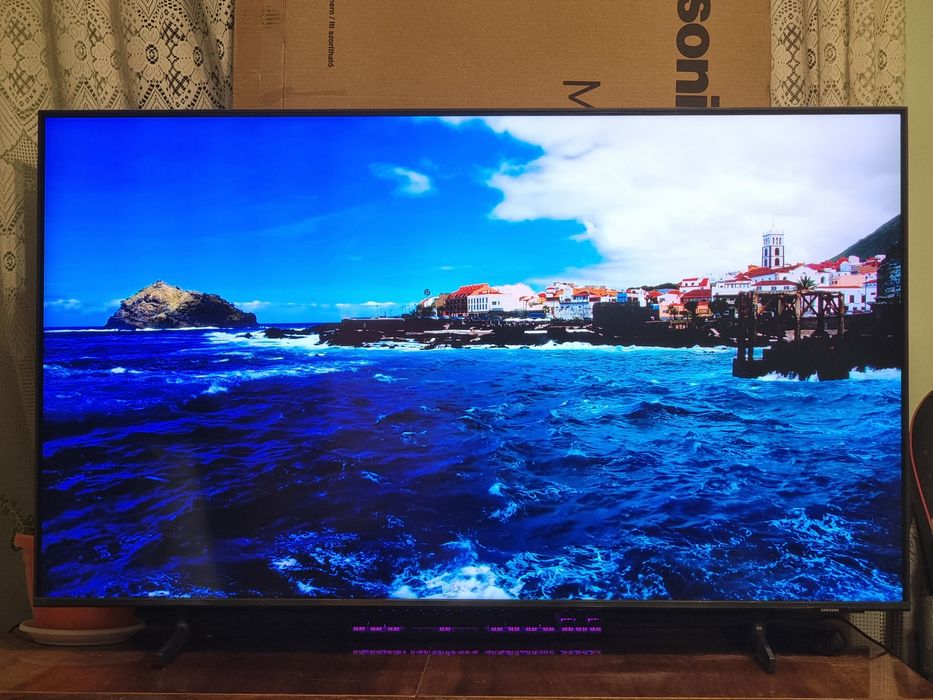 SMART Телевизор / Samsung - 50" - QLED , 4K , HDR10+ , DolbyAudio