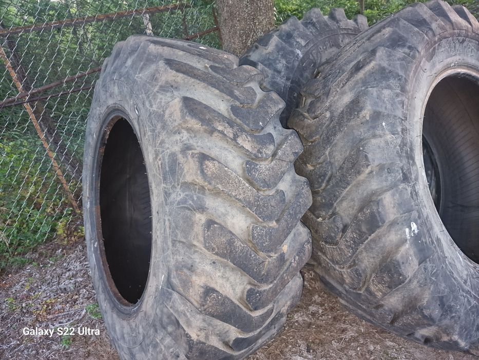 Cuciug buldoescavator