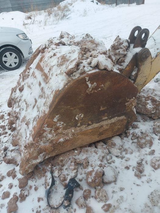 Продаётся экскаватор ЕК 18 на запчасти.