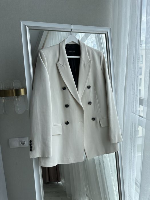 Женский пиджак от Massimo Dutti