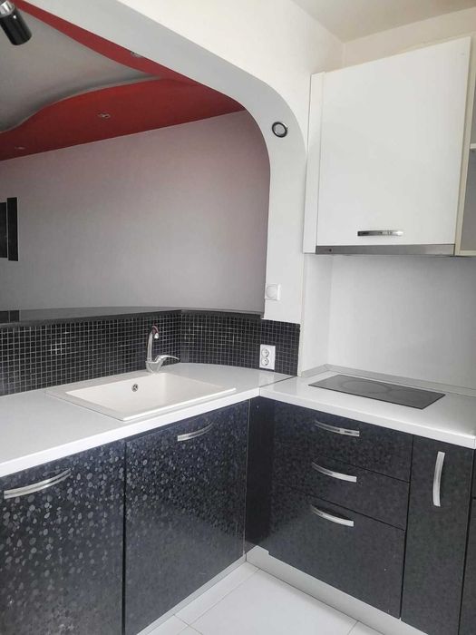 Дава се под наем Тристаен апартамент в Казанлък - 86 кв.м за 280.5 € - Снимка #2