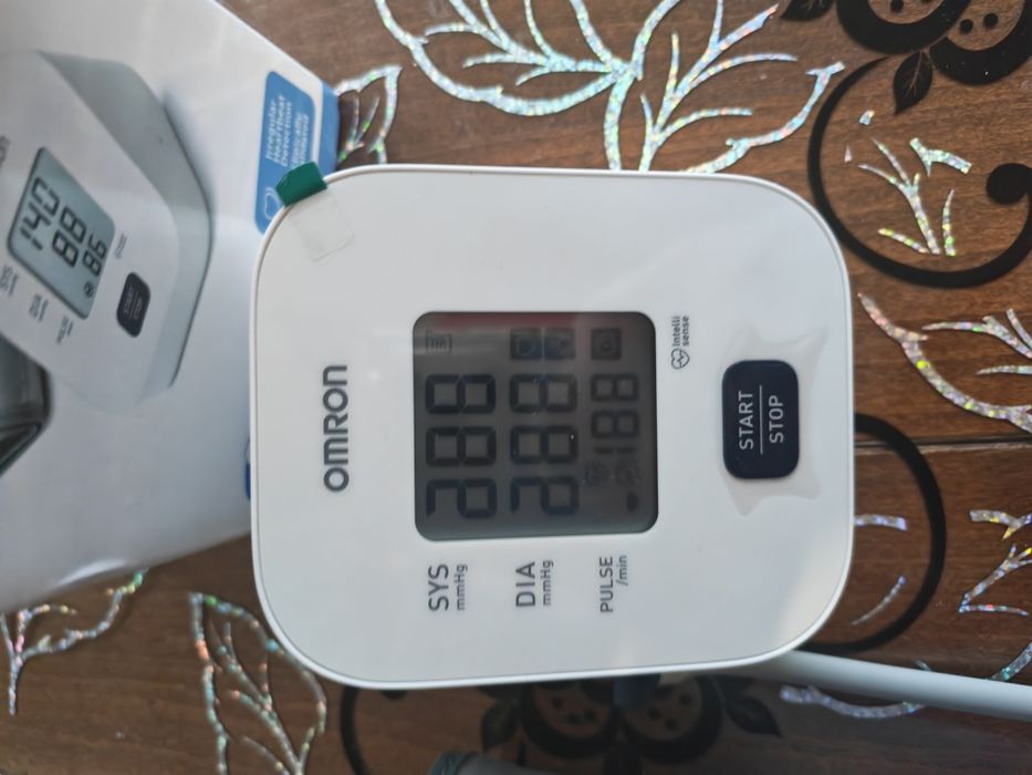 Апарат за кръвно Omron M1