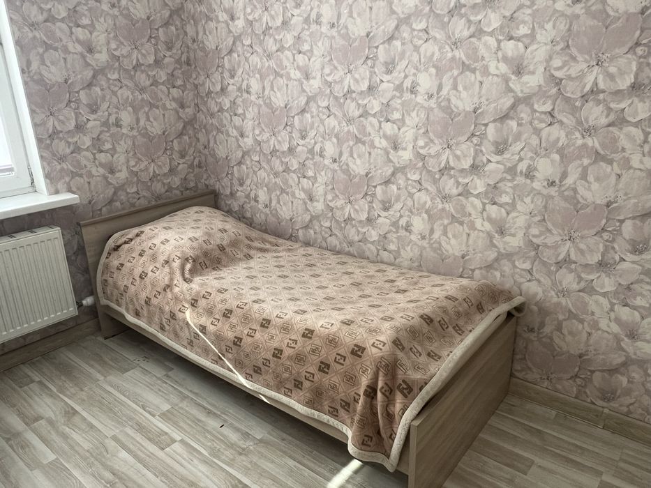 Бу мебель шкаф и две кровати