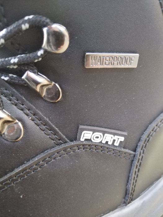 Работни обувки 41 с метално бомбе