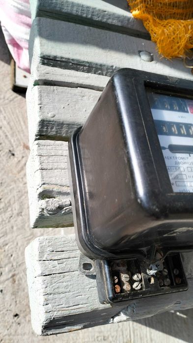 Продавам електромер