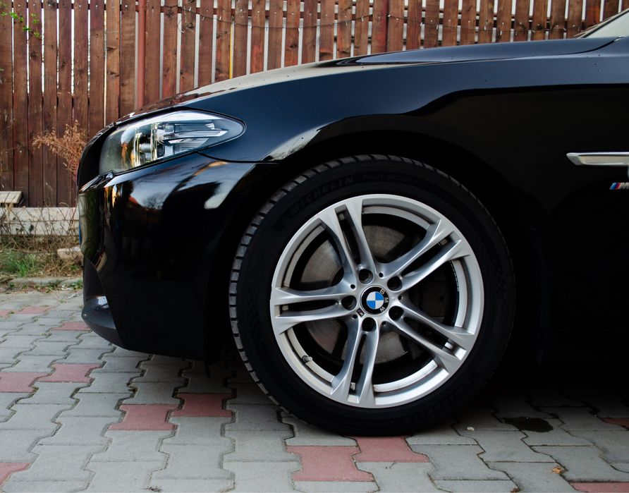 BMW 530d xDrive.