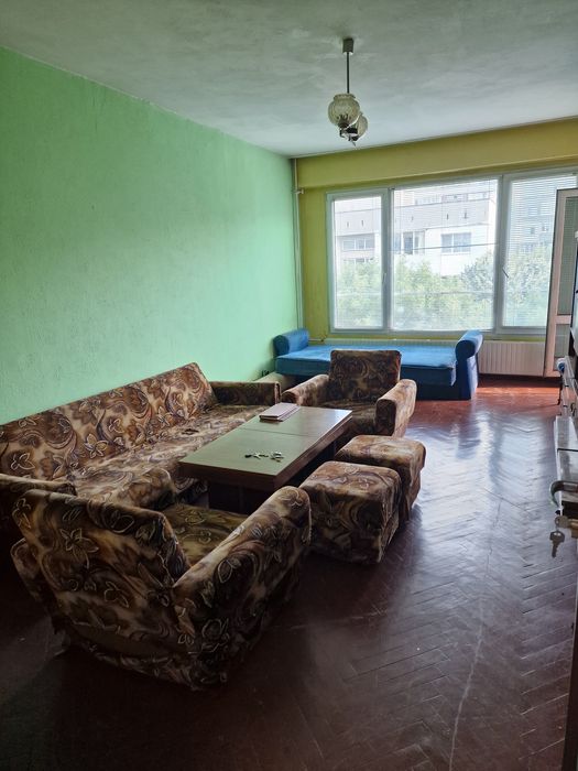 Продава 3стаен апартамент жк.Банишора