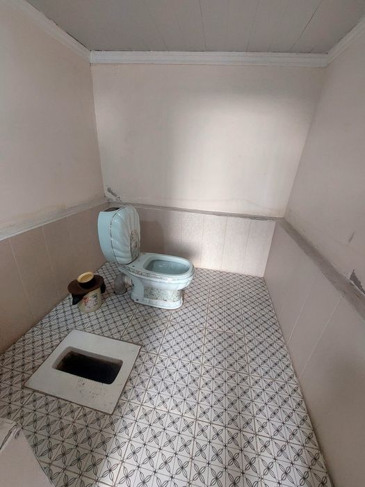 Ohangaron shahar yoshlik mahallasida katta hovli uy sotiladi