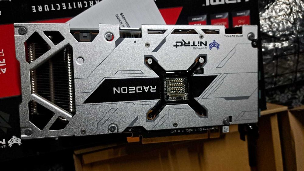 Placa video Sapphire Radeon RX 6600 XT PULSE, 8GB GDDR6 –ca noua