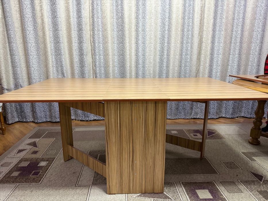 Продам раскладной стол (книжка)