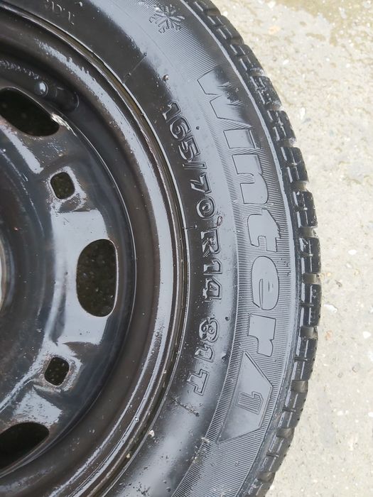 Anvelope iarna cu tot jante 165,70,14