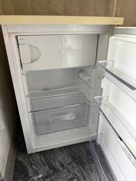 Срочно продам холодильник