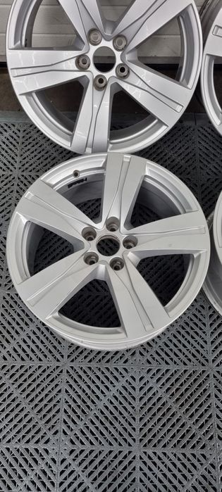Jante Audi/Mercedes/Volkswagen 18" 5x112  8J Et25
