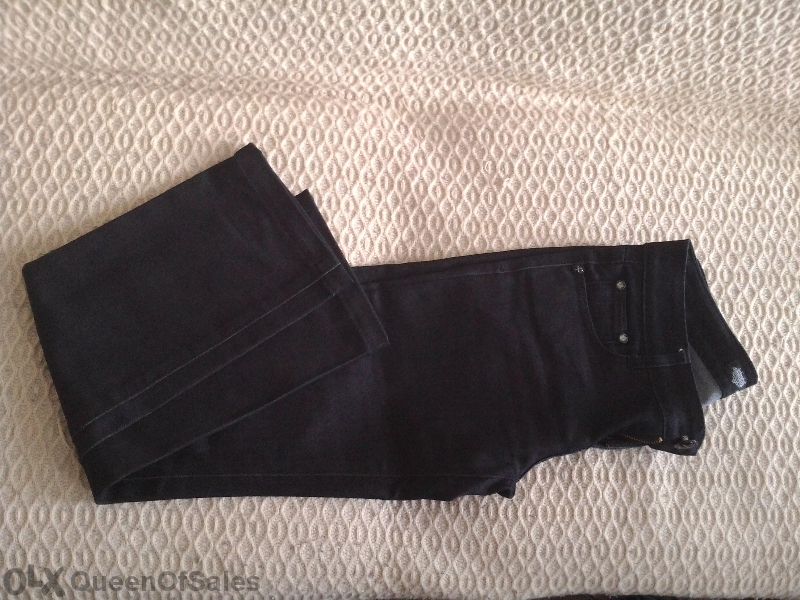 Нови Дънки на Половин Цена