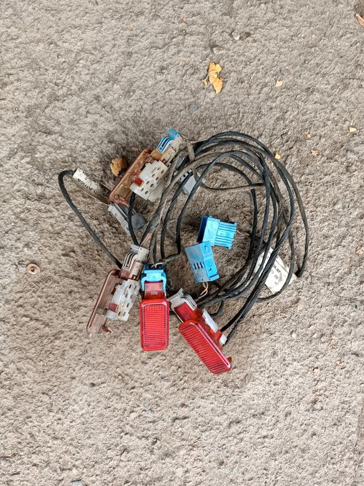 Запчасти на Audi A4 b5