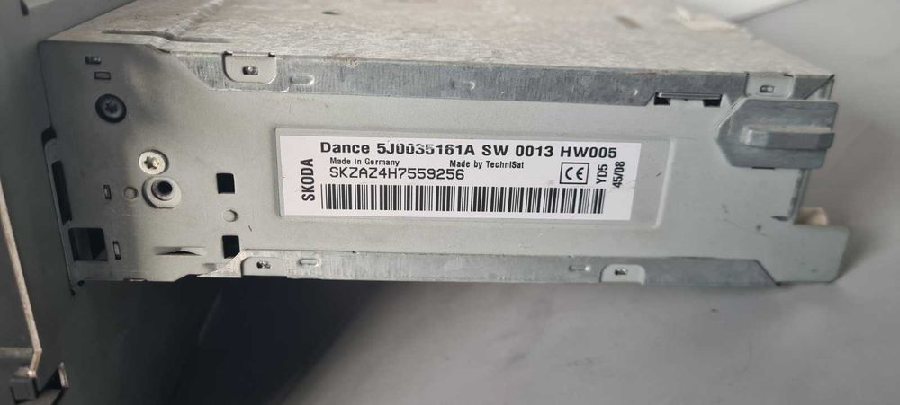 Музика радио Skoda Fabia 2008г.