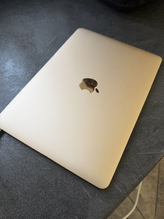Apple Macbook 12” 2017