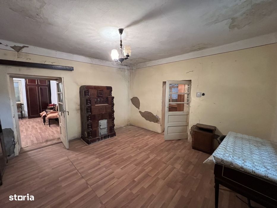 Casa cu 3 camere si teren 3.200 mp | Central Mediesu Aurit