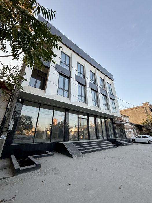 Аренда Отдельно Стоящие Зданя 1-Линия Ул.Корасарой Олмазор Сити 1350м2