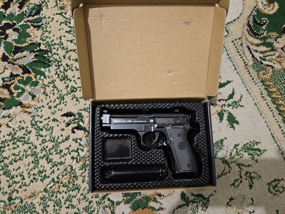 Пистолет Beretta 92 игрушечный