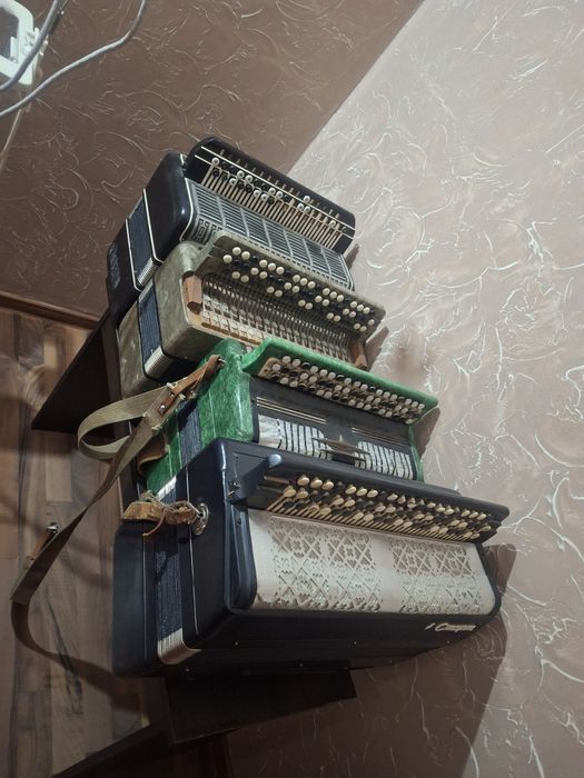 Продам баяны Российские
