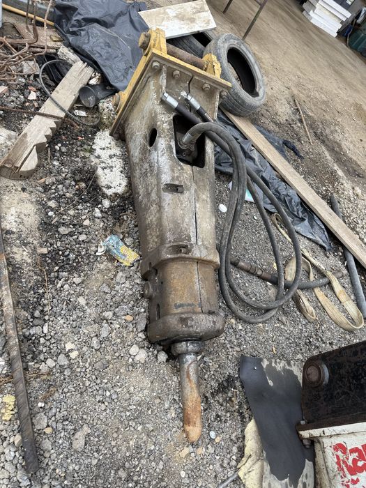 Picon excavator 12-18 Tone