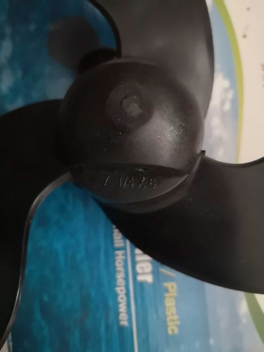 Motor barca 4 cp si Elice rezerva 2-4 cp Mercury Suzuki Honda Yamaha