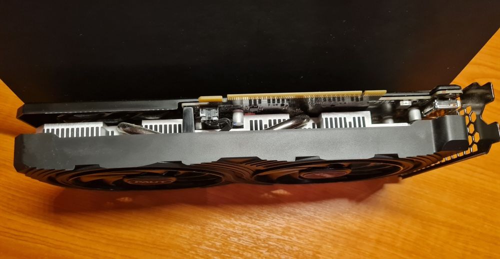 Palit GeForce RTX 4060 Infinity 2 8GB GDDR6 – Отлично състояние