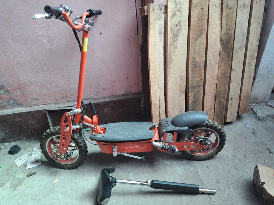 Ofertă, Vând trotinetă?