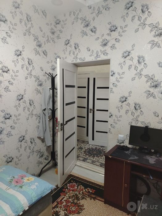 Uy sotiladi sergili da hamma narsasi qoladi.