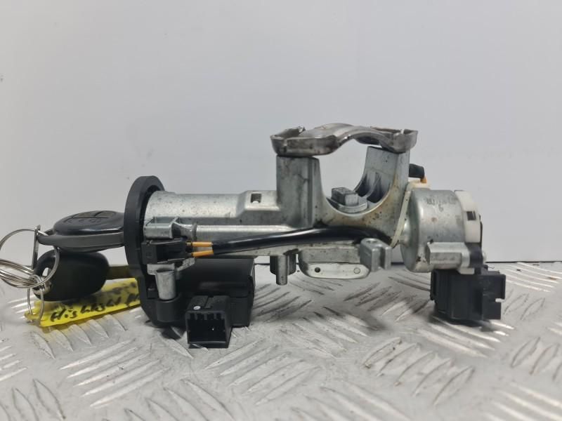 Contact pornire cu 2 chei Opel Agila B