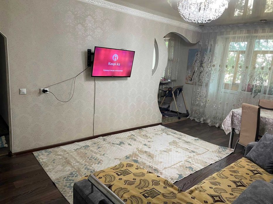 Продам квартиру в 3 ком  центре Толеубай