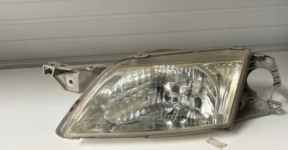 Set faruri Mazda Premacy 2003 SH