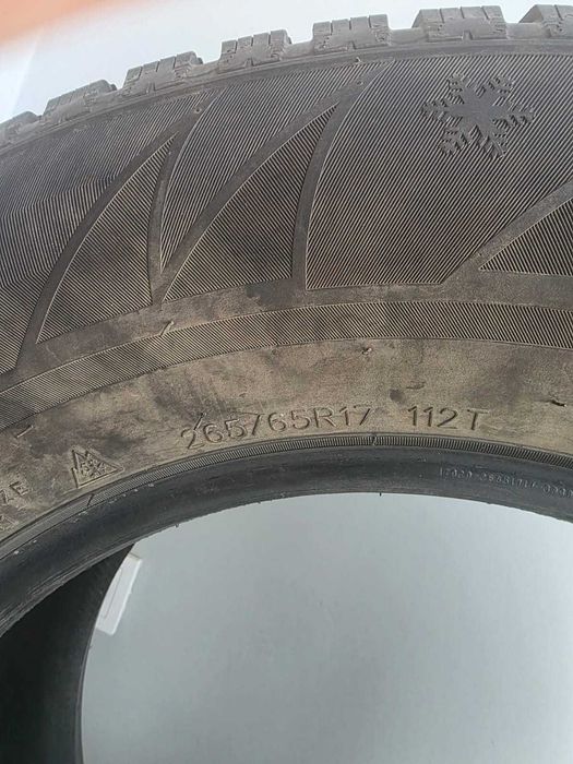 Продам 265/65/17 шипы резина