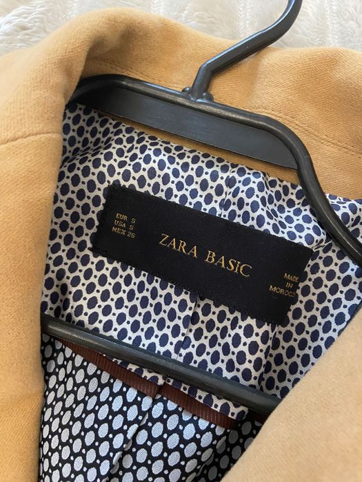 Сака и дънкова риза