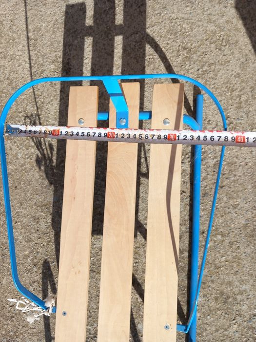 Продавам чисто нова шейна