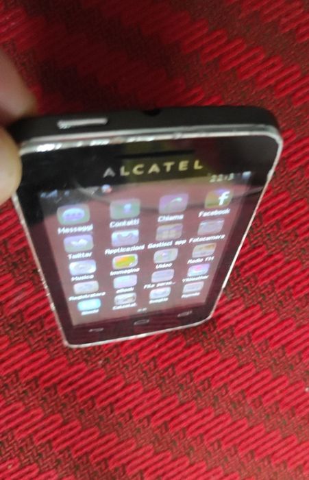Telefon  Alcatel cu touchscreen și camera
