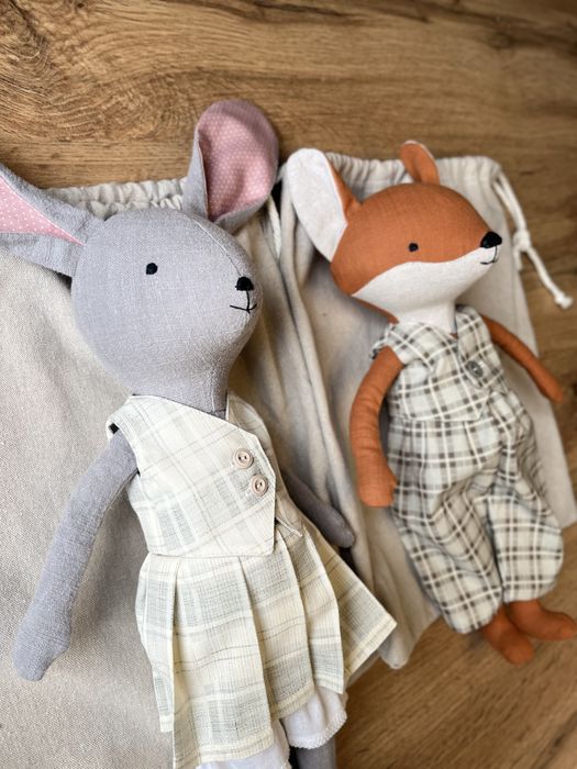 Игрушки ручной работы с одеждой