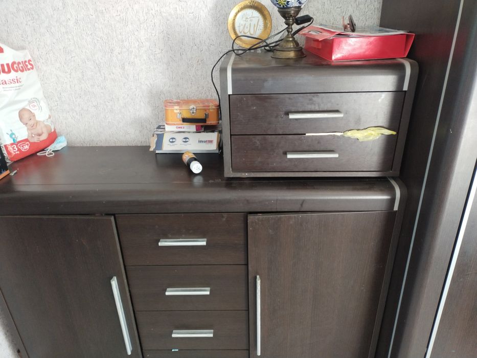 Срочно продам диван и спальный гарнитур