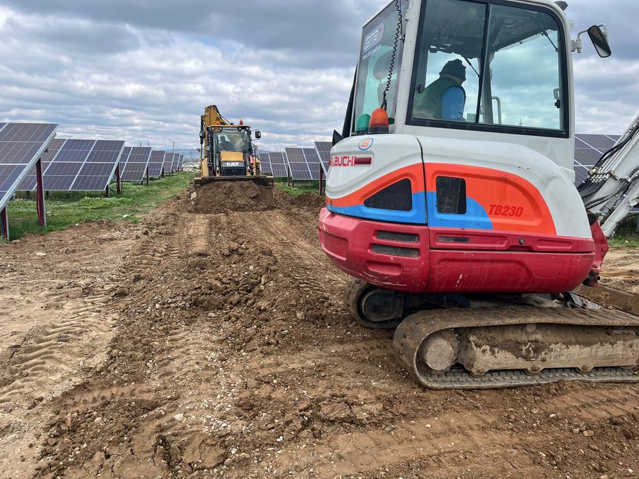 Miniexcavator  fundatii , piscine , curatiri terenuri
