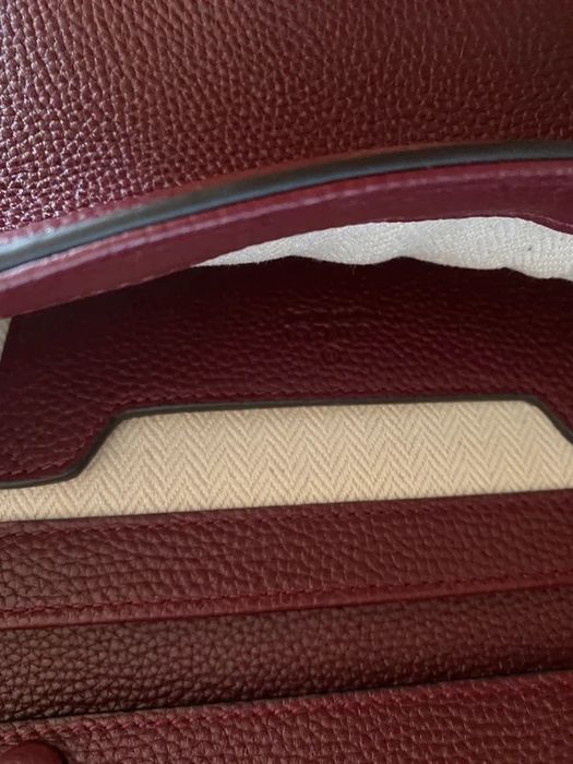 Намалена! Нова оригинална Gucci Rosso Ancora – рядък модел, пълен комплект, оригинал!
