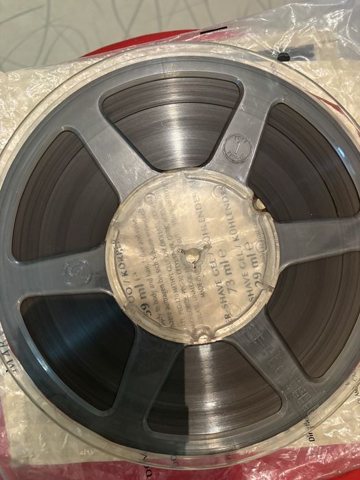 Катушка с магнитофонной лентой