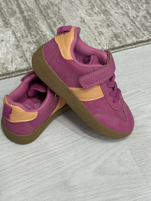 НОВЫЕ кроссовки