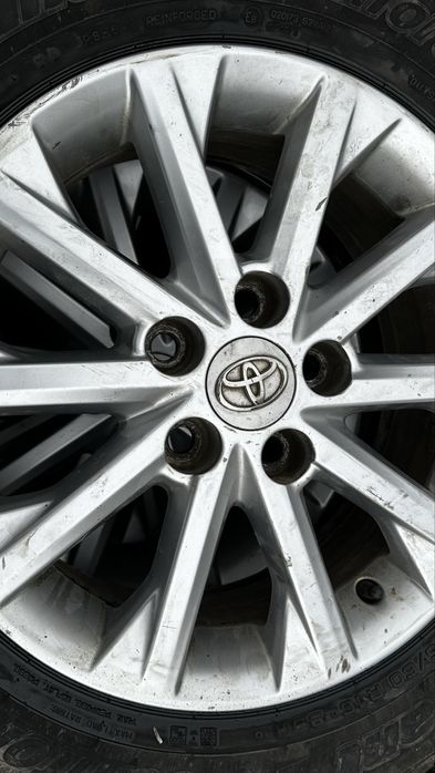 Продам диски от тойота, оригинал