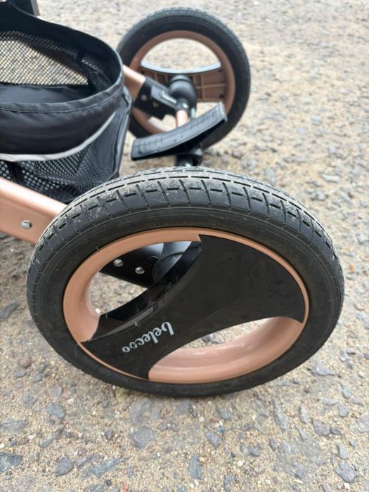 Коляскп прогулочная