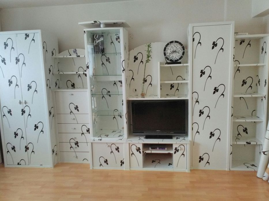 Oferta! MOBEXPERT Biblioteca f chic,f practica si eleganta, pal cires